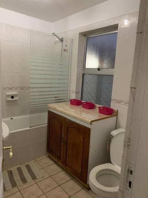 Amplia Casa Familiar Con Piscina Privada *
